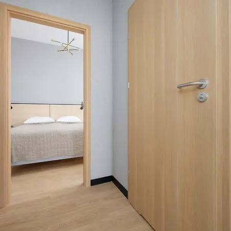 Exceptional For 3 People Near Pge By Renters 바르샤바