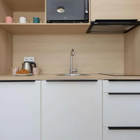 Exceptional For 3 People Near Pge By Renters Apartament *