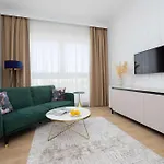 Apartment Exceptional For 3 People Near Pge By Renters Warsaw