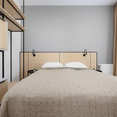 Exceptional For 3 People Near Pge By Renters Apartment